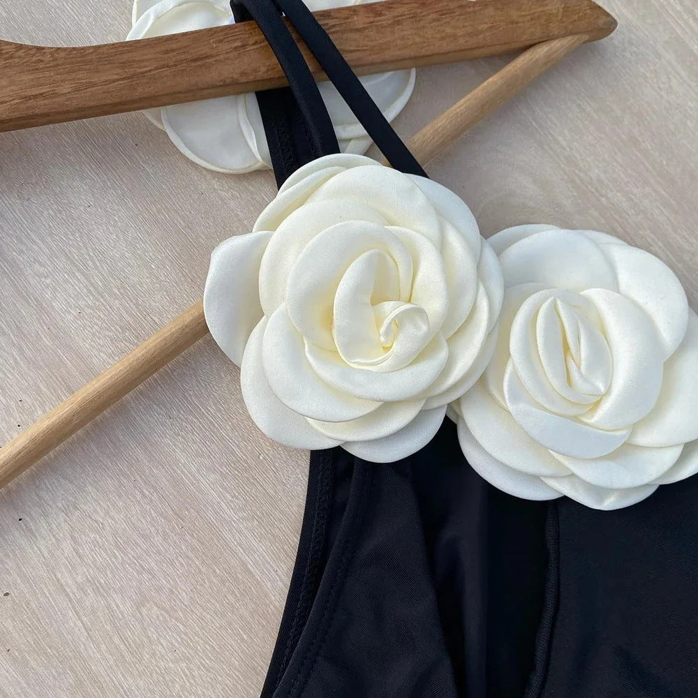 Classic One-Piece Swimsuit mesjo